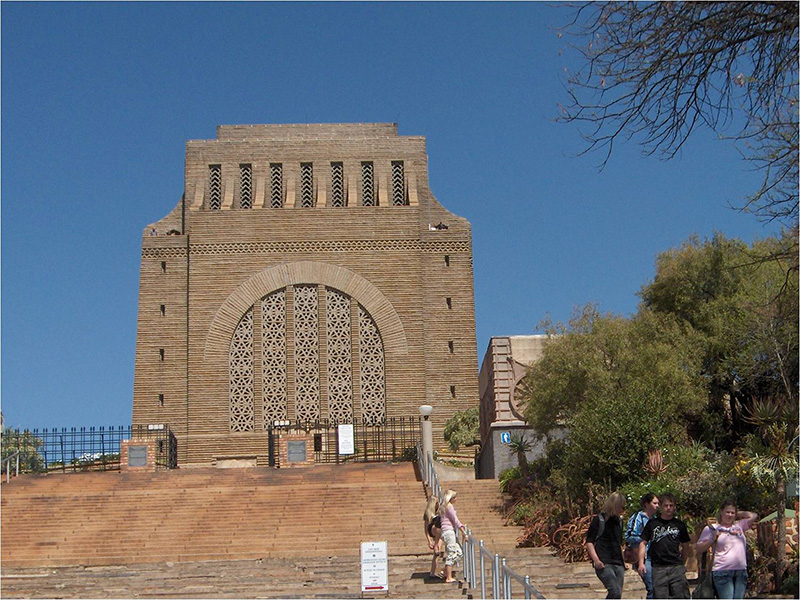 voortrekker_monument tours fundani-edu-tours